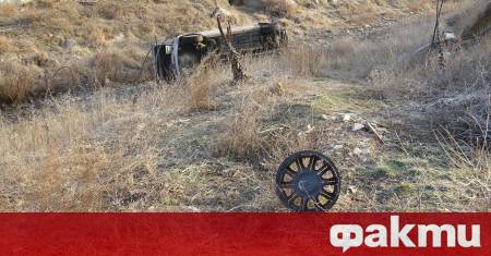 Високопроходим автомобил с четирима младежи катастрофира по пътя за връх