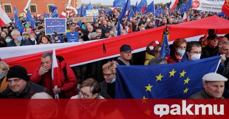 Четирима души са били задържани на вчерашните демонстрации в Полша