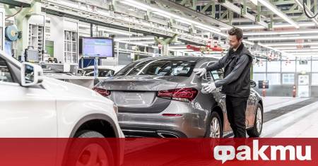 Mercedes Benz отказва да прекрати производството на най малкия си