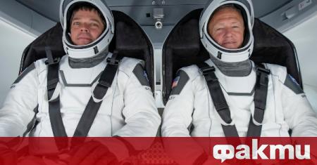Астронавтите които първи пътуваха с частен полет разказаха за пътуването