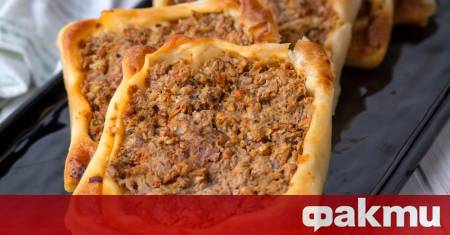 Необходими продукти брашно 500 г суха мая 7 г захар