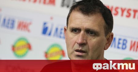 Треньорът на ЦСКА Бруно Акрапович е получил жълт картон от