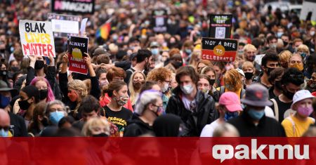 Хиляди австралийци излязоха днес въпреки рестрикциите заради коронавируса да протестират