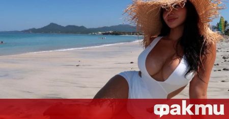 Сръбкинята Даниела Раджич продължава с провокативните постове от американските плажове