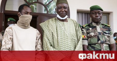 Временният президент и премиерът на Мали Ба Ндау и Моктара