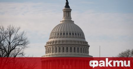 Самолет и парашутисти евакуираха за кратко Капитолия във Вашингтон По