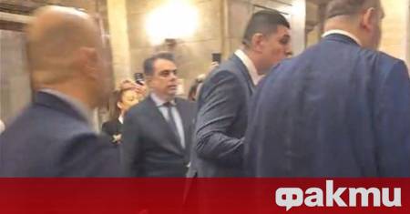 За напрежение и опасно близък словесен сблъсък в парламента съобщават