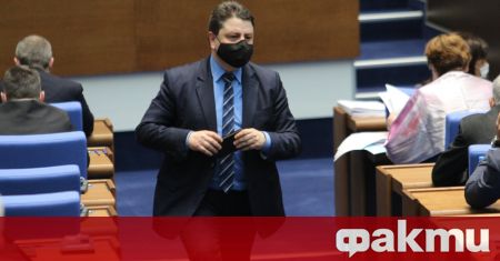 Мнозинството в парламентарната правна комисия отхвърли ветото на президента Румен