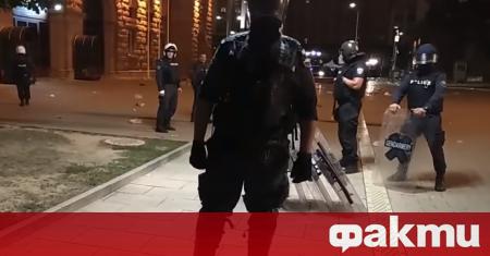 Датски гражданин заснемащ случващото се на снощния протест в София