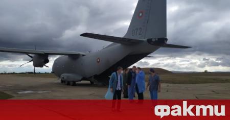 Военният самолет Спартан излетя от летище Безмер към София с