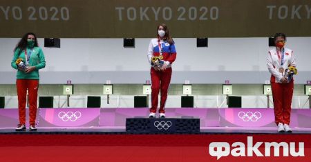Антоанета Костадинова която бе изключително развълнувана след сребърния медал спечелен