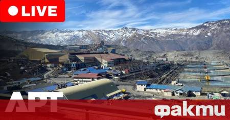 Един миньор е загинал а петима са останали в капан