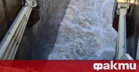 Изпусната вода от водноелектрическа централа е заляла петима чешки туристи