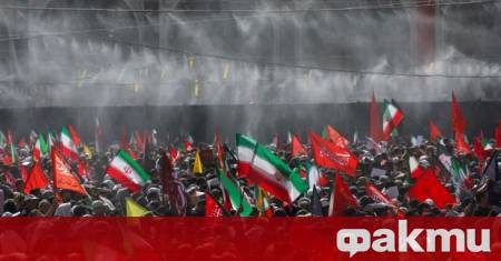 Милиони иранци изпълниха улиците на Техеран за кулминацията на мащабната