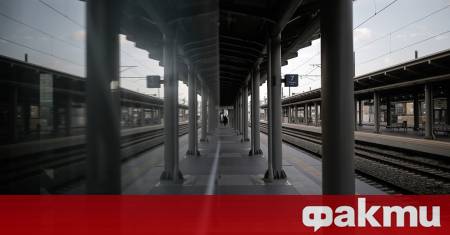 Движението на метрото трамваите и електрическите влакове в Атина бе