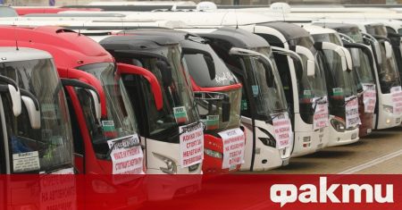 Заявленията по мярката за подкрепа на автобусните превозвачи са 639