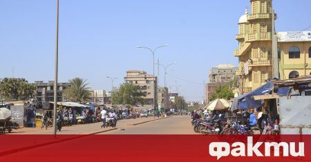 Правителството в Буркина Фасо беше свалено, съобщи leFaso.
Днес беше потвърден