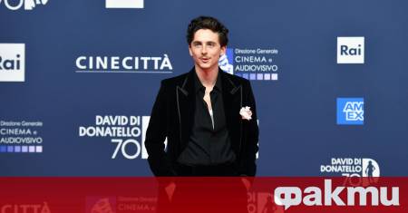 Въпреки че връзката му с Кайли Дженър продължава вече над