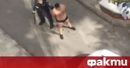 Неадекватен мъж буйства във варненския квартал Трошево Вчера около 09 00