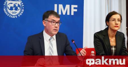 За да се реализират напълно ползите от приемането на еврото