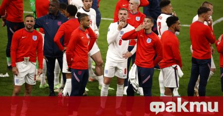Звездите на английския национален отбор купонясваха цяла нощ с половинките