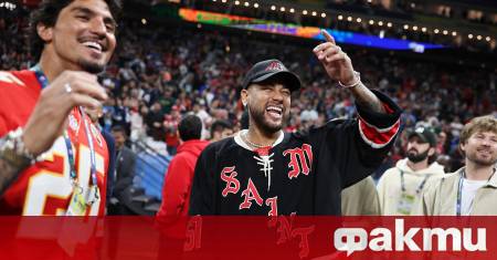 Сантос предвождан от голямата си звезда и капитан Неймар се