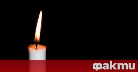 Британският автор на песни и музикален продуцент Талей Райли работил