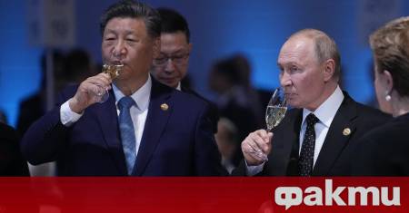 Китайският президент Си Цзинпин пристигна в Кремълския дворец в Москва