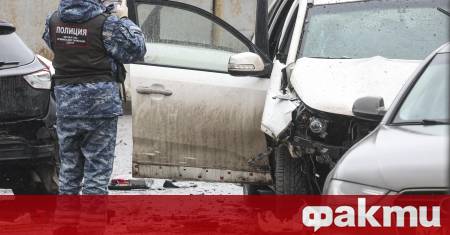 Трима души сред които двама полицаи са убити при взрив