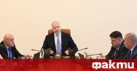 Правителството се изправя срещу шестия вот на недоверие Той беше