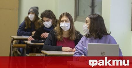 Португалия ще затвори от утре всички училища и университети за