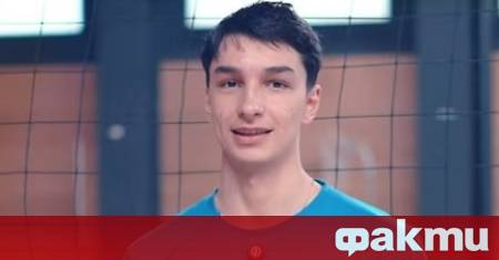 Волейболният тим на Локомотив Новосибирск в чиито редици блести младият