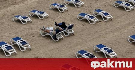 Летният сезон по Българското Черноморие официално започна а първите туристи