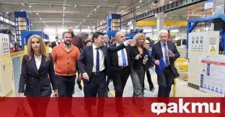 Твърдо вярвам че фундаментът за успешното икономическо развитие е индустрията