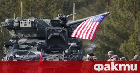 На някои американски военни е наредено да напуснат военновъздушната база