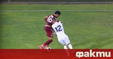 Вълнуваща футболна вечер на стадион Локомотив в Пловдив завърши с