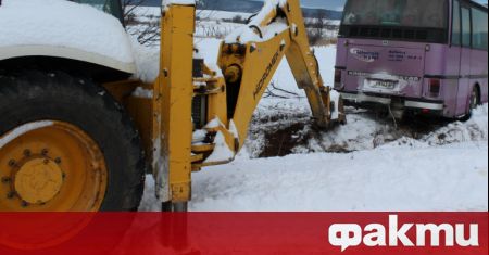 Пътят между Разград и Попово е затворен за движение заради