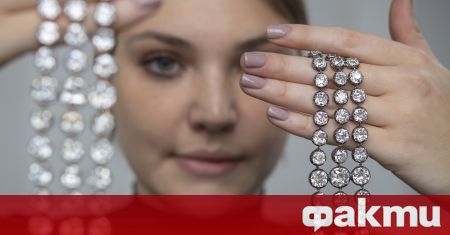 Чифт гривни с диаманти на Мария-Антоанета бяха продадени за 7,46