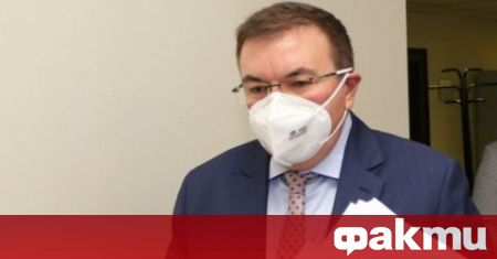 Здравният министър проф Костадин Ангелов даде своя глас за парламентарните