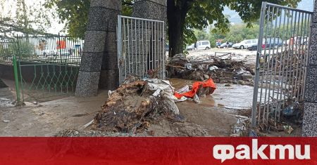 Карлово обяви частично бедствено положение в града заради наводнение В