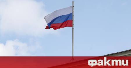 Според различни източници Лапин или е бил уволнен или сам
