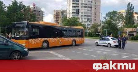 Автобус на градския транспорт катастрофира след като остана без шофьор