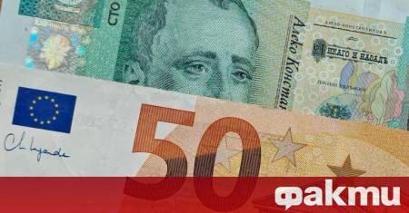 От полунощ България официално се раздели с лева като разплащателно