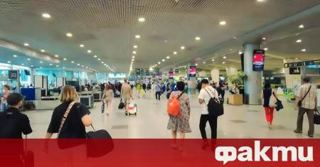 Московските летища Домодедово и Жуковски преустановиха полетите обяви говорителят на