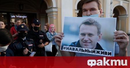 Руският опозиционен активист Алексей Навални, намиращ се в кома в