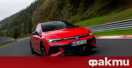 Емблематичният Volkswagen Golf GTI наближава половин век от създаването си