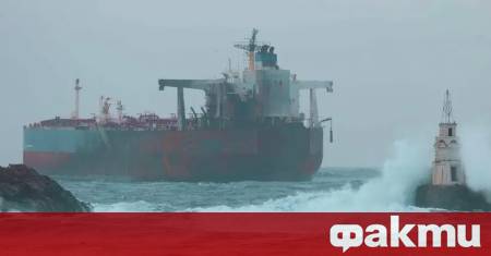 Брифинг за ситуацията около блокирания танкер край Ахтопол дадоха главният