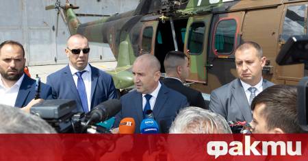 Ефирът се задръсти от фанфари и ожесточено блъскане с лакти