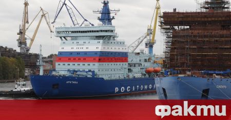 Въвеждането в експлоатация на четири универсални атомни ледоразбивача по проект