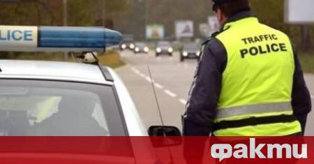 Турски шофьор се опита да подкупи полицаи в Симеоновград съобщиха